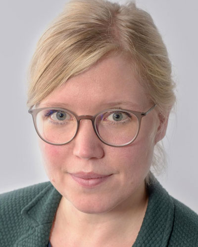 Dr Lea Schuetze